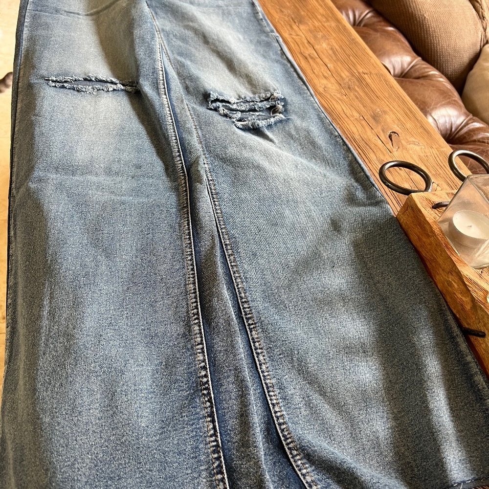 Elastic waist wide leg jeans